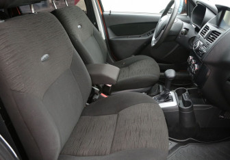 Подержанный автомобиль LADA (ВАЗ) Kalina Hatchback 2013 года (10 фото)