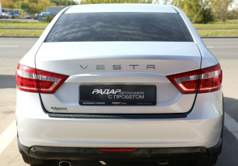 Подержанный автомобиль LADA (ВАЗ) Vesta Sedan 2018 года (5 фото)