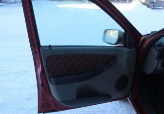 Подержанный автомобиль LADA (ВАЗ) Kalina Wagon 2009 года (9 фото)