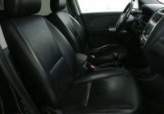 Подержанный автомобиль Kia Sportage 2010 года (10 фото)