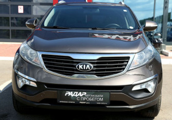 Подержанный автомобиль Kia Sportage 2012 года (2 фото)