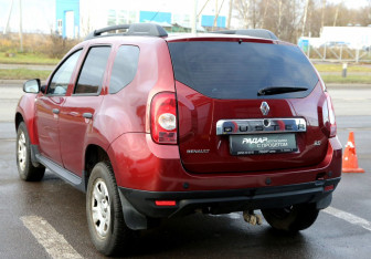Подержанный автомобиль Renault Duster 2012 года (4 фото)