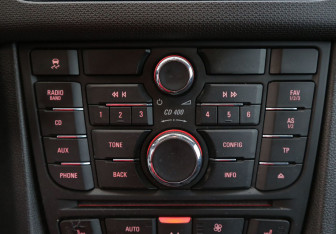 Подержанный автомобиль Opel Meriva 2012 года (17 фото)