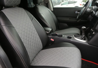 Подержанный автомобиль Nissan Qashqai 2012 года (10 фото)