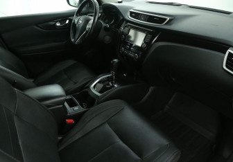 Подержанный автомобиль Nissan Qashqai 2014 года (9 фото)