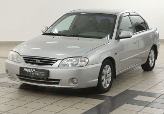 Подержанный автомобиль Kia Spectra Sedan 2008 года (8 фото)