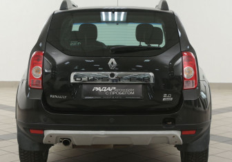 Подержанный автомобиль Renault Duster 2013 года (3 фото)