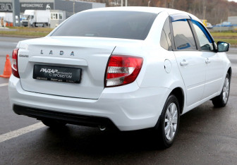 Подержанный автомобиль LADA (ВАЗ) Granta Sedan 2022 года (6 фото)