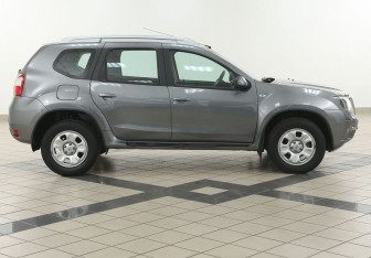 Подержанный автомобиль Nissan Terrano 2014 года (5 фото)