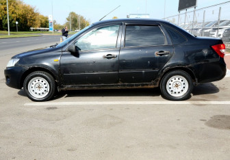 Подержанный автомобиль LADA (ВАЗ) Granta Sedan 2013 года (8 фото)