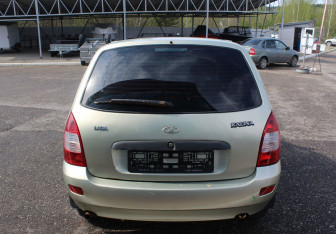 Подержанный автомобиль LADA (ВАЗ) Kalina Wagon 2011 года (6 фото)