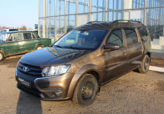 Подержанный автомобиль LADA (ВАЗ) Largus Wagon 2021 года (3 фото)