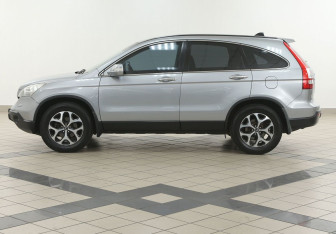 Подержанный автомобиль Honda CR-V 2007 года (7 фото)