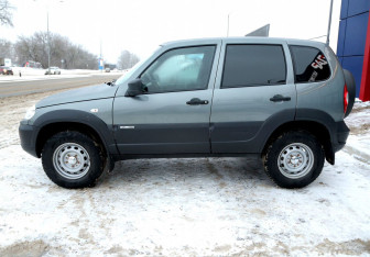 Подержанный автомобиль Chevrolet Niva 2018 года (8 фото)