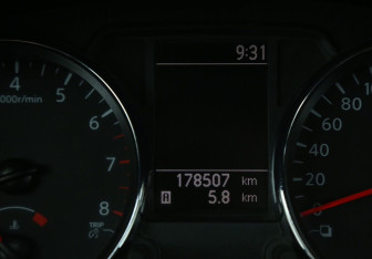 Подержанный автомобиль Nissan Qashqai 2012 года (19 фото)