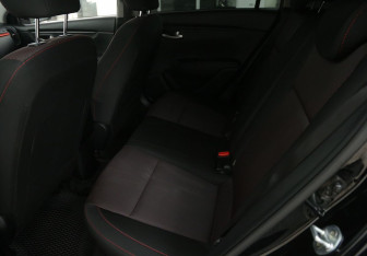 Подержанный автомобиль Kia Rio Hatchback 2020 года (14 фото)