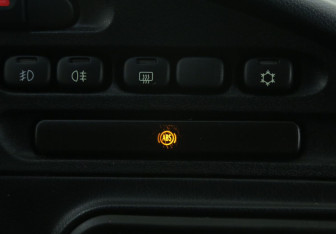 Подержанный автомобиль Chevrolet Niva 2015 года (17 фото)