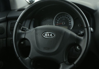 Подержанный автомобиль Kia Sportage 2010 года (16 фото)