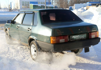 Подержанный автомобиль LADA (ВАЗ) 21099 1999 года (4 фото)