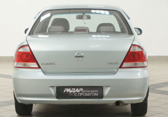 Подержанный автомобиль Nissan Almera Classic 2006 года (3 фото)