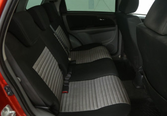 Подержанный автомобиль Suzuki SX4 Hatchback 2010 года (11 фото)