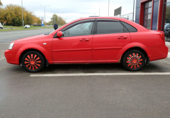 Подержанный автомобиль Chevrolet Lacetti Sedan 2007 года (8 фото)
