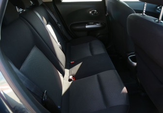 Подержанный автомобиль Nissan Juke 2013 года (11 фото)