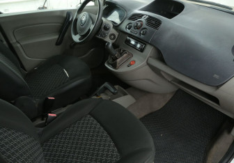 Подержанный автомобиль Renault Kangoo 2008 года (9 фото)