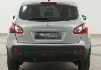 Подержанный автомобиль Nissan Qashqai 2010 года (3 фото)