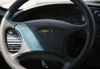 Подержанный автомобиль Chevrolet Niva 2004 года (16 фото)