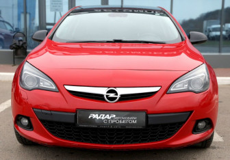 Подержанный автомобиль Opel Astra Hatchback 2013 года (2 фото)