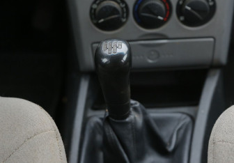 Подержанный автомобиль LADA (ВАЗ) Priora Wagon 2010 года (15 фото)