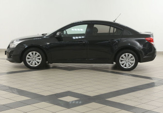 Подержанный автомобиль Chevrolet Cruze Sedan 2012 года (7 фото)