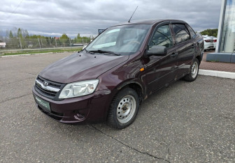 Подержанный автомобиль LADA (ВАЗ) Granta Sedan 2013 года (3 фото)
