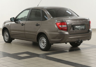 Подержанный автомобиль LADA (ВАЗ) Granta Sedan 2019 года (2 фото)