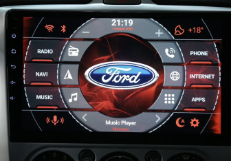Подержанный автомобиль Ford Focus Hatchback 2011 года (15 фото)
