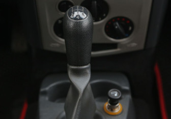 Подержанный автомобиль Renault Logan Sedan 2007 года (15 фото)