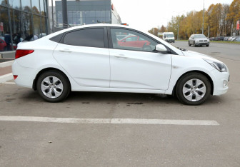 Подержанный автомобиль Hyundai Solaris Sedan 2016 года (7 фото)