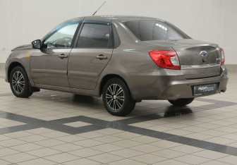 Подержанный автомобиль Datsun on-DO 2015 года (2 фото)