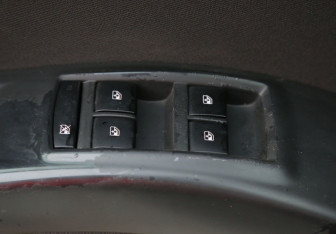 Подержанный автомобиль Opel Meriva 2012 года (19 фото)