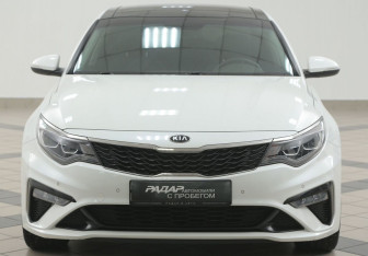 Подержанный автомобиль Kia Optima Sedan 2018 года (6 фото)
