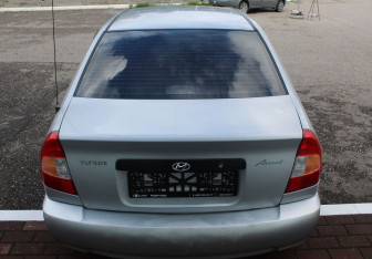 Подержанный автомобиль Hyundai Accent Sedan 2003 года (6 фото)
