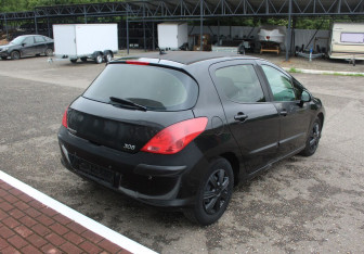 Подержанный автомобиль Peugeot 308 Wagon 2008 года (7 фото)