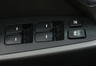 Подержанный автомобиль Kia Cerato Sedan 2010 года (16 фото)