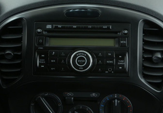 Подержанный автомобиль Nissan Juke 2015 года (13 фото)