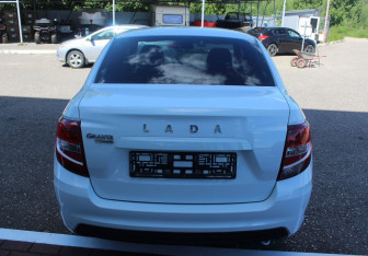 Подержанный автомобиль LADA (ВАЗ) Granta Sedan 2023 года (6 фото)