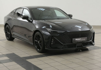 Подержанный автомобиль Changan UNI-V 2023 года (1 фото)