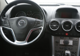 Подержанный автомобиль Opel Antara 2014 года (14 фото)