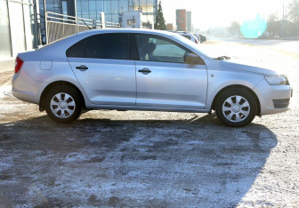 Подержанный автомобиль Skoda Rapid Liftback 2016 года (7 фото)