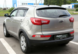 Подержанный автомобиль Kia Sportage 2010 года (4 фото)